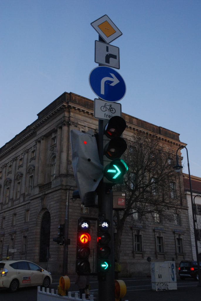 Stoplicht en verkeersborden